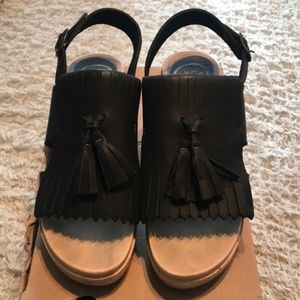 No. 6 Black Tassel Clogs- Size 8 Like New!